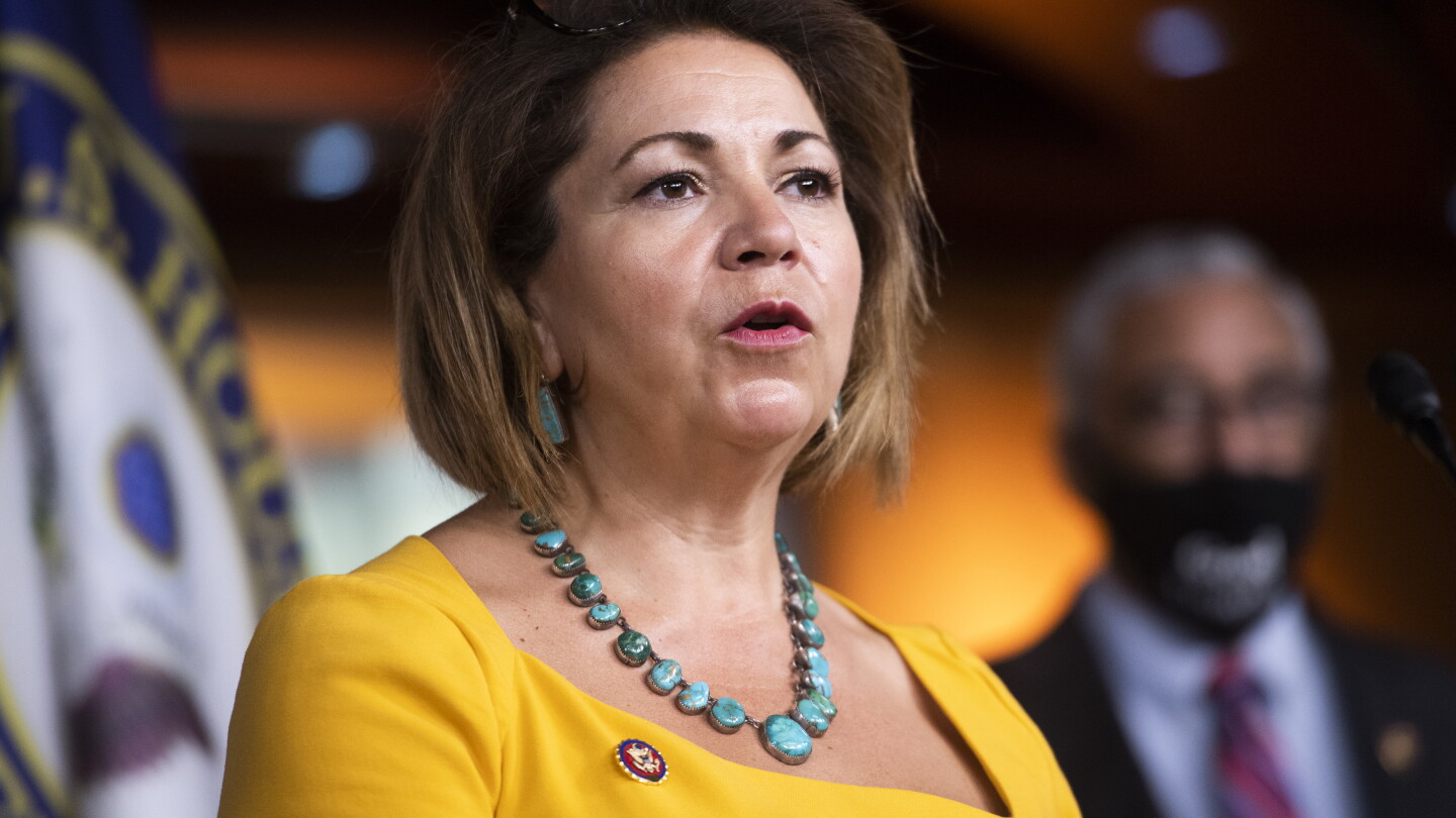 How a Democrat Touts Her ‘Grassroots Campaign' That's Mostly Corporate Support