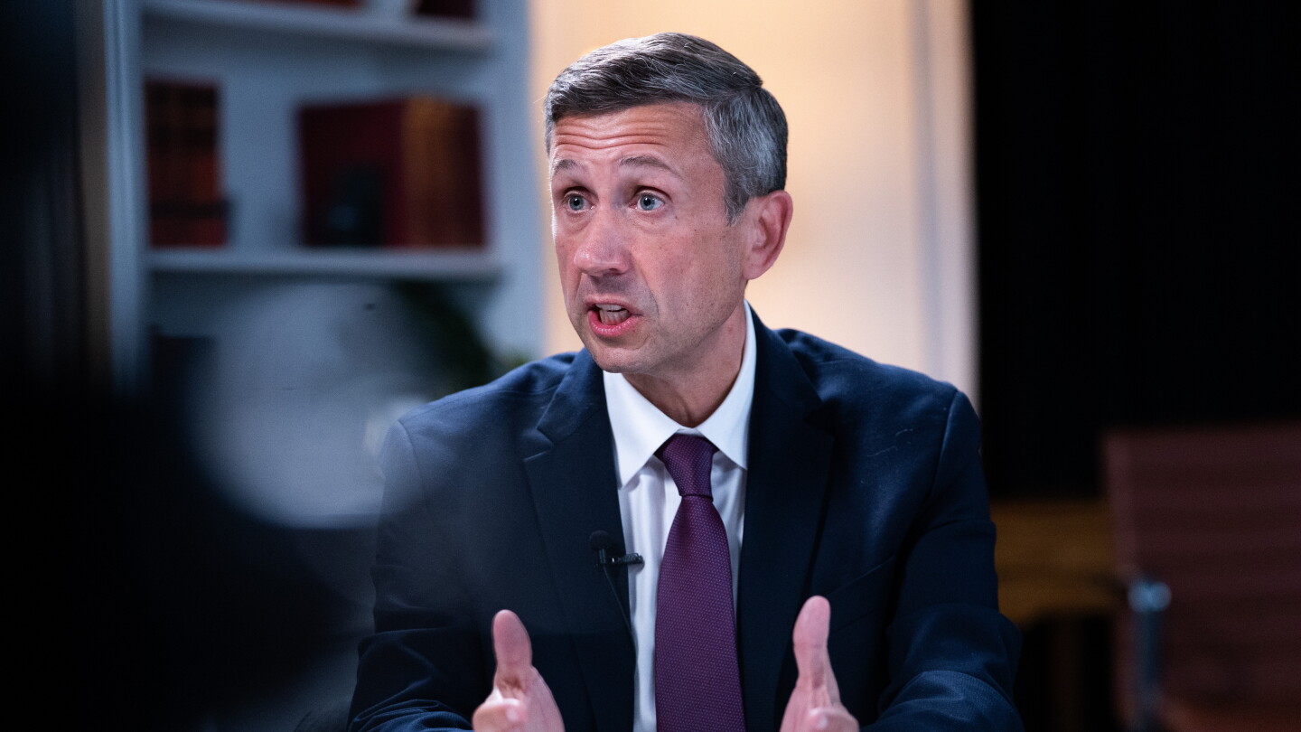 The DNC Lost Nearly $29,000 to an Email Scammer Posing as Ken Martin