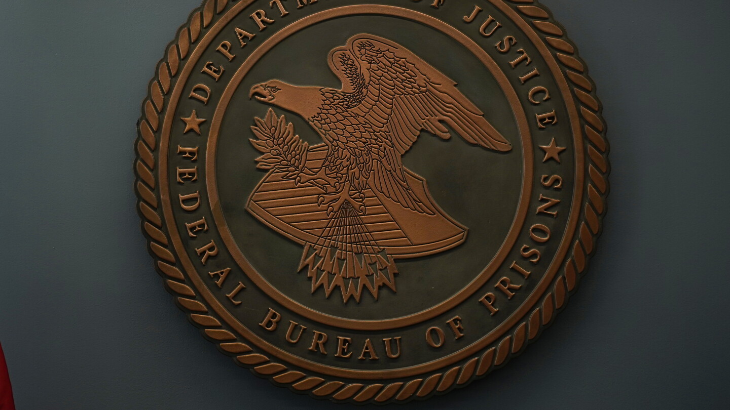 Federal Workers Have No Recourse for Sexual Harassment at Work, Lawsuit Says