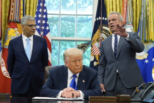 Trump Jay Battacharya