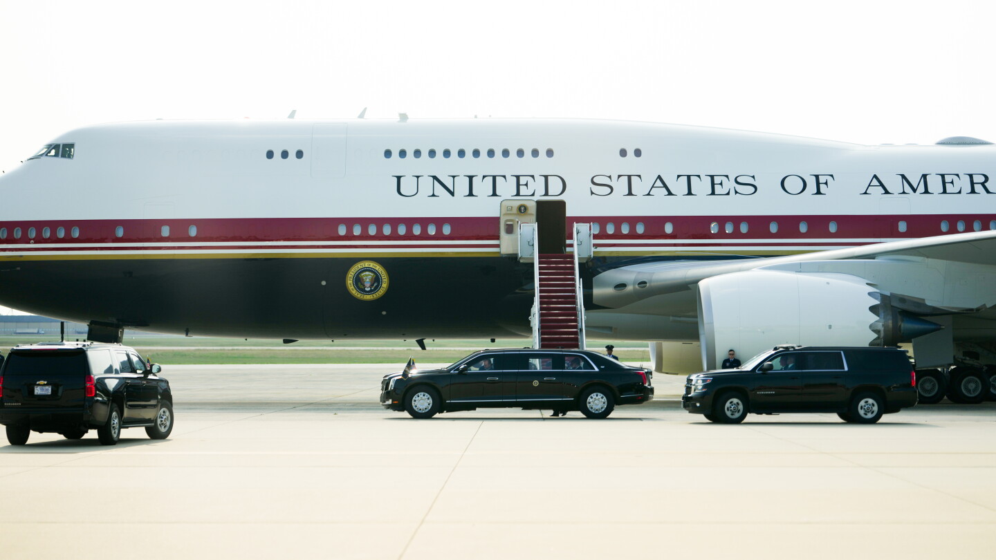 Trump Isn’t Flying Home on His New Qatari-Gifted AF1