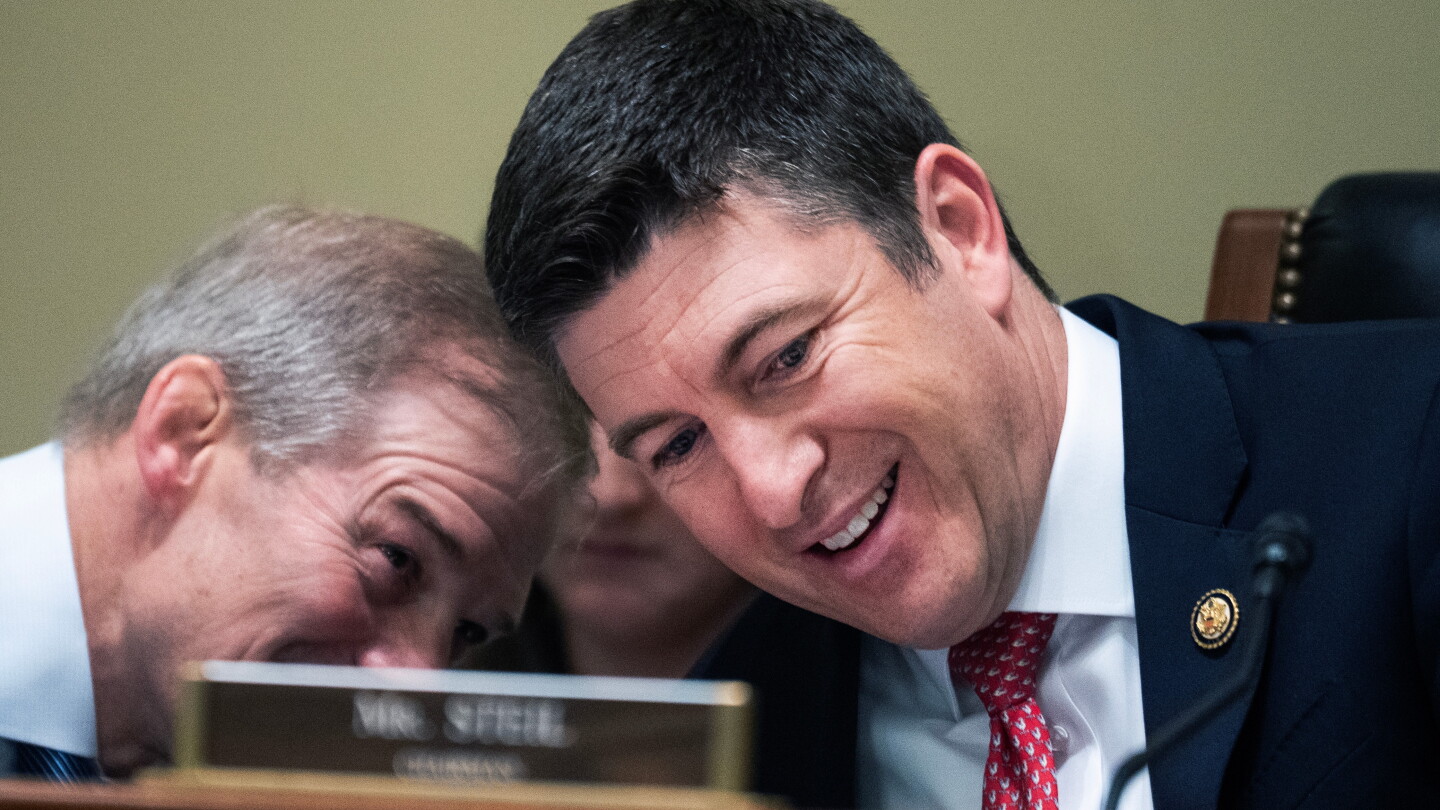 House Lawmakers Pass Bill Restricting Congressional Stock Trading