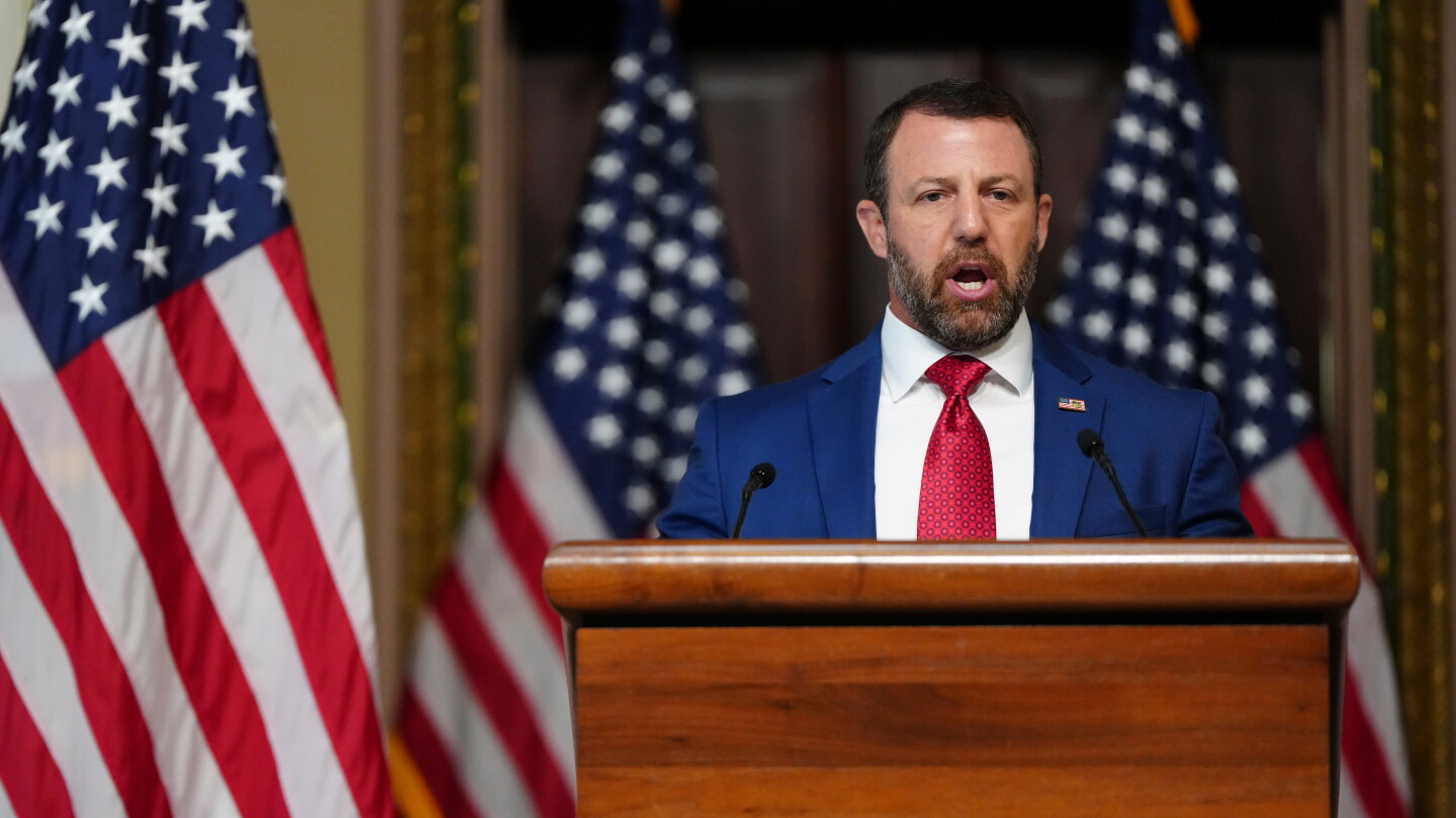 Photo: Notus Markwayne Mullin AP - 26198549416005